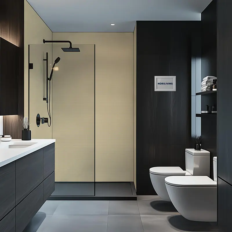 Modernes Badezimmer mit Dusche, WC und Waschtisch